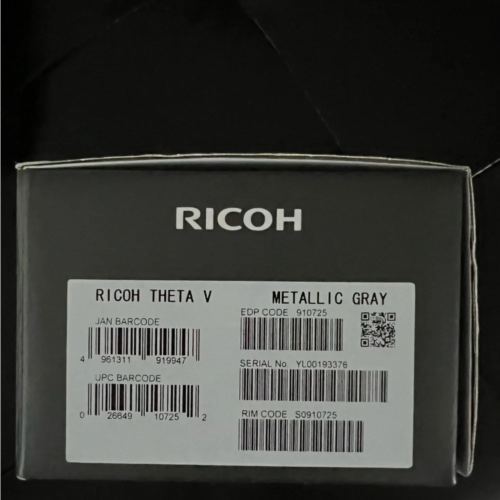 Ricoh THETA V - camcorder- metallic grey. New Box has not been open